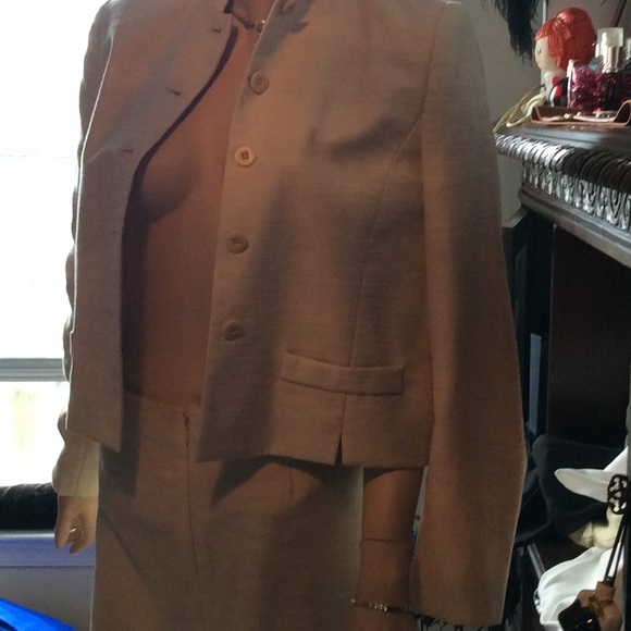 DRESS SUIT - Picture 7 of 7